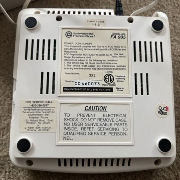Southwestern Bell Freedom Phone FA935G Telephone Answering Machine - Picture 3 of 7